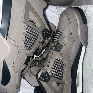 Cave stone Jordan 4